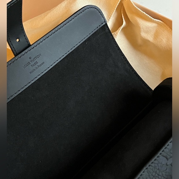 Louis Vuitton Etui 3 Montres Watch Case Taurillon Leather - Picture 9 of 15